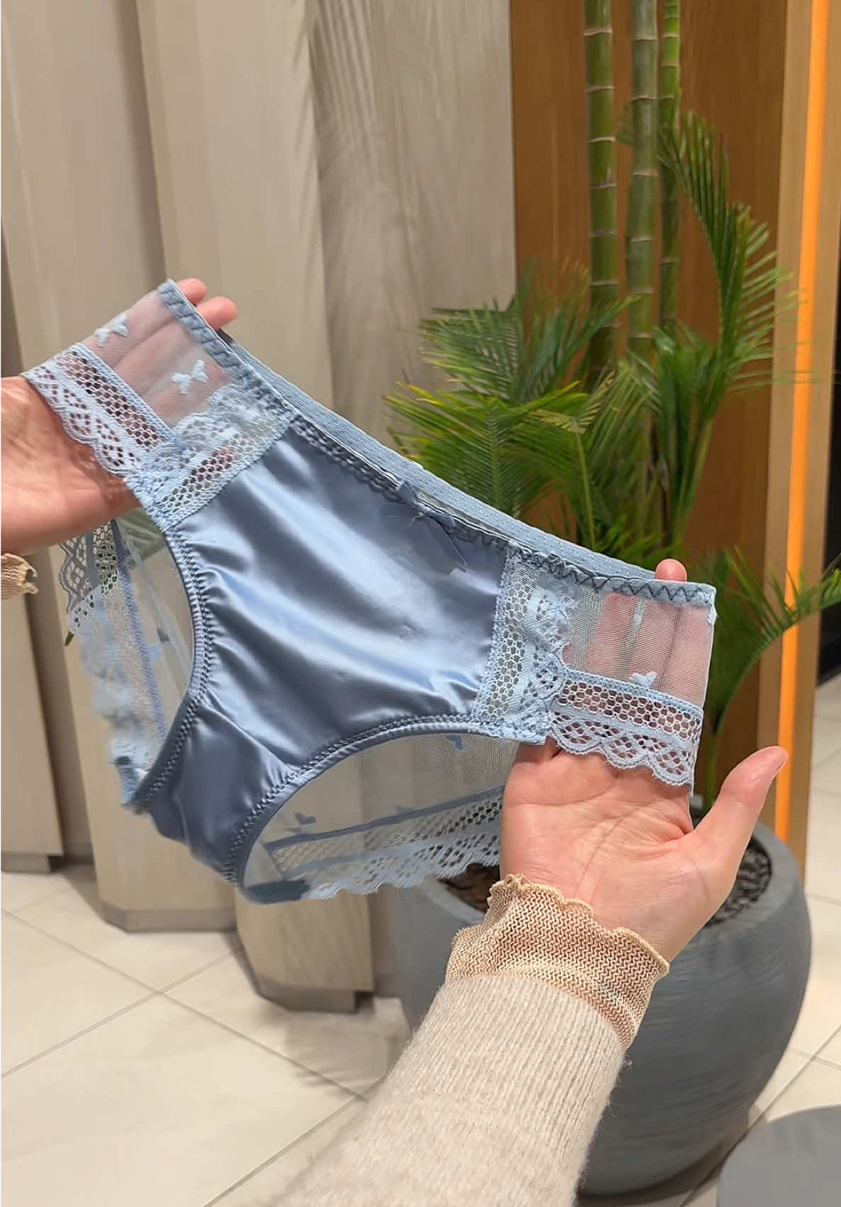 Lấy đủ màu mặc thay đổi nha các nàng.  #quanchipren #quanchiplua #quanchipxinh #quanchiphoatiet #quanchipredep 