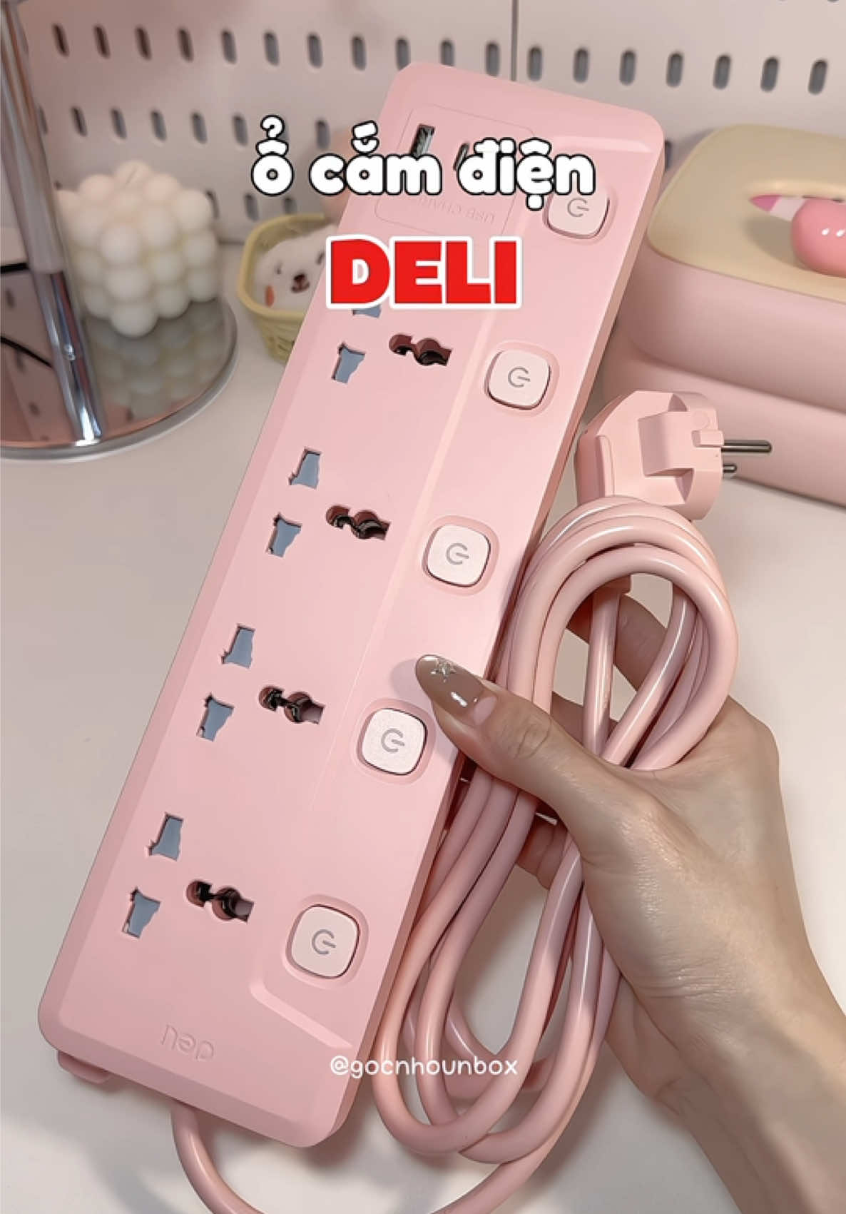 Ổ cắm điện Deli màu hồng vừa xinh vừa an toàn #ocamdien #ocamdiendanang #odiendeli #dientu #xuhuong 