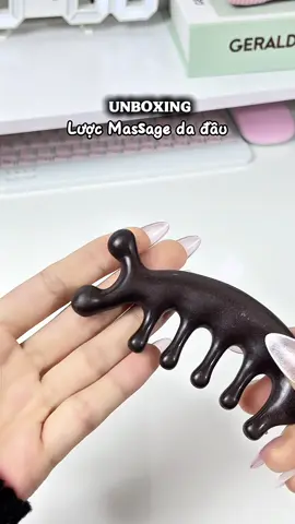 Nhỏ mà có võ nha mn #luocmassagedau #luocmassge #lược #luocgodanhuong #review 