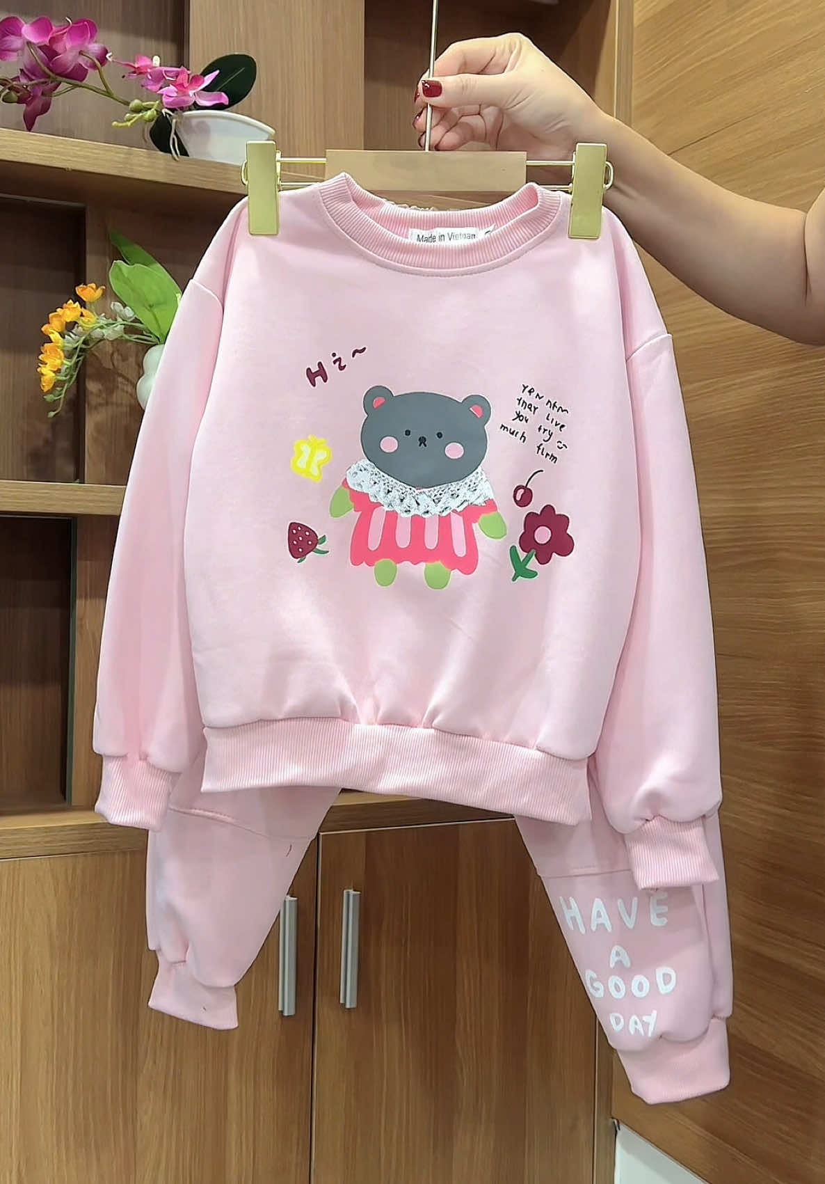 Bộ quần áo thu đông cho bé #mechangnee #xuhuong #thoitrangtreem #setxinhchobe 