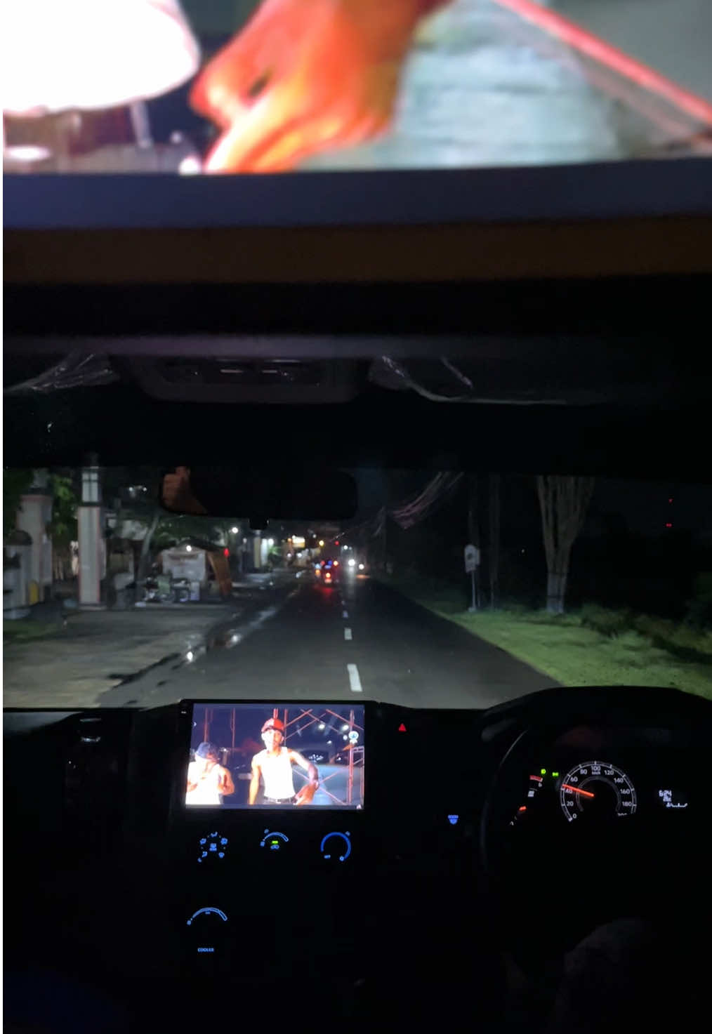 Ready For Rent  Hiace Premio  • 14 Seat (Rimba Kencana) • ⁠Reclining Seat • ⁠Smart TV • ⁠Audio Karaoke • ⁠USB Charger Type B • ⁠Safety Belt • ⁠Palu Pemecah Kaca • ⁠P3K WhatsApp & Call • 085875398618 Official Social Media  • Instagram : @hiacejatinom • TikTok : @hiacejatinom #rentalmobilklaten #sewahiaceklaten  #sewahiacejogja #sewahiacesolo #sewaelfklaten 
