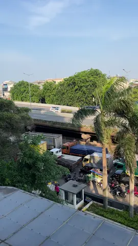 Tegal Alur Cengkareng Tudey 🔥🔥🔥🔥🔥🔥🔥🔥🔥 #cengkareng #macettotal #jakartabarat #jakartakeras 