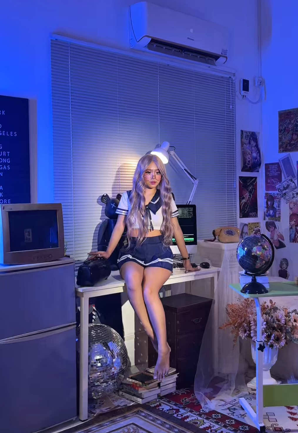 Behind the scenes 🎃👻🩶@VDee Photo Studio #foryou #foryoupage #foryou #foryoupage 