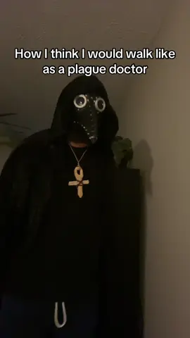 Of course I wouldn’t jab or hit people but push them away #plaguedoctor #plaguetok 