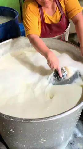 watching the making of cibuntu tofu directly #yos 