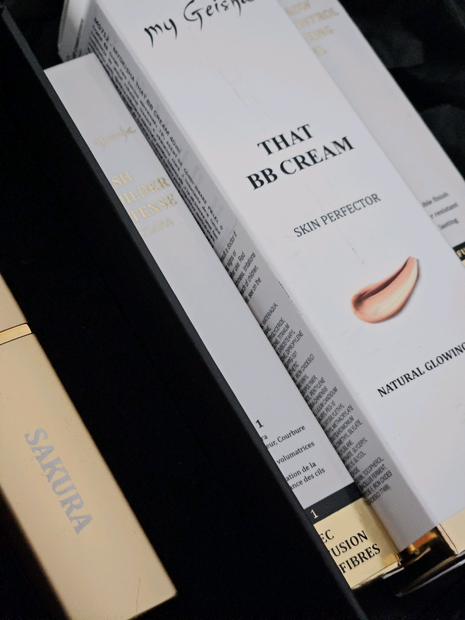 Oficial au inceput reducerile de Black Friday la @myGeisha  . Profita si tu de mega ofertele disponibile si achiziționează produsele tale preferate sau unele noi. Întra pe link ul meu aici si in Bio si spune-mi tu ce produse ti-ai ales ?  https://mygeisha.ro?avrf=8097855471937 #unboxin #mygeisha #blackfriday  #songi #fyp 