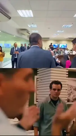 O Rio de Janeiro nos últimos dias é aquilo que já foi retratado anos atrás. Resultado: tragédia iminentes.  Qual o limite entre a ficção e a realidade?  cena do filme: Tropa de elite 2 #filme #politica #chacina #riodejaneiro 