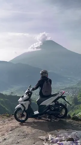 anak motor kalo kdieng pasti kesini🥶 #diengwonosobo #varioold #diengplateau #fypage #wonosobo 