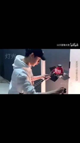 Năm đó anh ấy nói ra  Anh  nói anh  không phải là người giỏi nhất trong ngành Nhưng anh ấy sẵn sàng là người cố gắng nhất  .Thật sự là a làm gì cũng giỏi 🥹🥹🥹#yumenglong于朦胧 #justiceforyumenglong🤍🕊 #AlanYu 