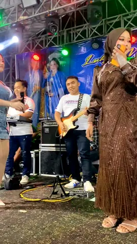 srit wo #ajengfebria #newastina #fyp #cantikadavinca #ainizamma 