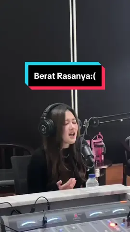 masih mau sebarin lagu iniiiiiiiii sampe ke ujung dunia biar semua orang tau apa yang aku rasain..
