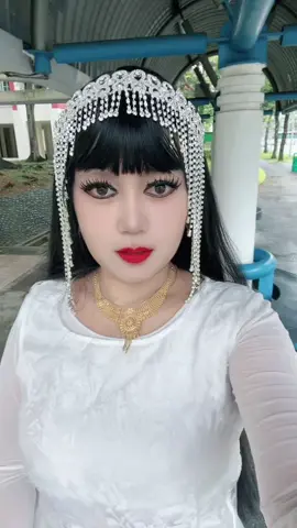 Nih Barbie Eliza versi Singapore 😂😂