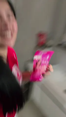 Set na nakaka glass skit at nakakabata