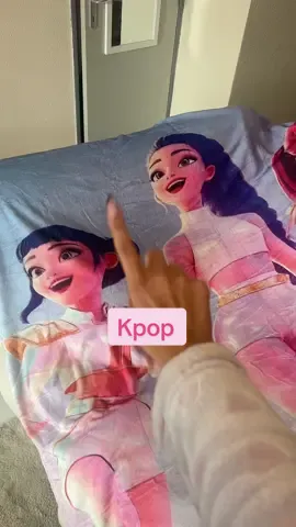 Pour tous les fans de la série démon hunters kpop ❤️ clique vite sur le panier orange sur la vidéo avant rupture plusieurs tailles dispo ! 