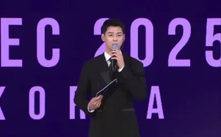 Cha eunwoo sirve como MC en la cena de líderes económicos APEC #chaeunwoo #paratii #eunwooastro #videoviral #fyp 