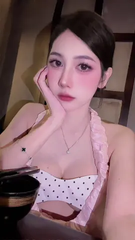 Bây giờ a chỉ cần thẳng thắng nói ra là a ko thích e thế thôi 🤣🖤