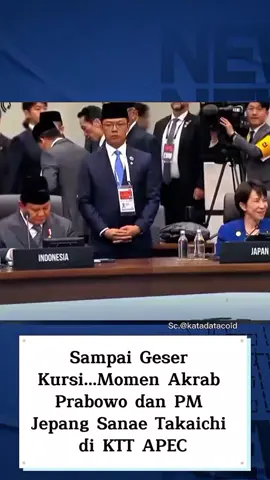 Ada momen hangat yang mencuri perhatian dalam Konferensi Tingkat Tinggi (KTT) APEC 2025 di Gyeongju, Korea Selatan, pada Jumat 31 Oktober 2025. Dalam forum internasional yang mempertemukan para pemimpin ekonomi dunia itu, Presiden Prabowo Subianto terlihat duduk berdampingan dengan Perdana Menteri Jepang Sanae Takaichi.#update 