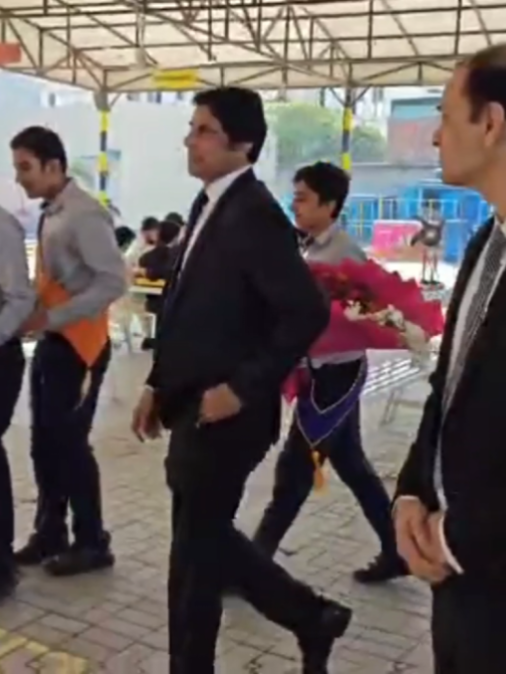 Inspiring young minds to stand tall for justice and equality — breaking the silence on domestic violence and gender discrimination. Honoured to speak at Beaconhouse Sialkot. #lawyers #Sialkot #BarAssociation #advocate #dbasialkot 