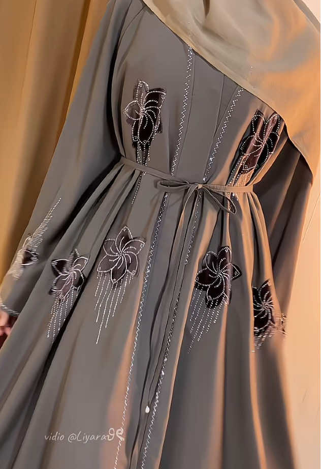 abaya free tali yaa 😍😍 #abaya #abayagirls #abayastyle #abayafashion 