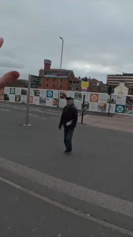 Welcome to The UK's Worst Town! 🏴󠁧󠁢󠁥󠁮󠁧󠁿 #kurtcaz #unitedkingdom #luton