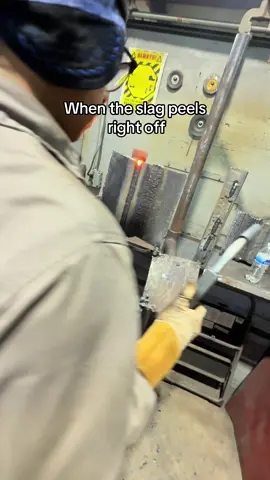 😂 #welding #weldtok #fyp #viralvideo #welds 