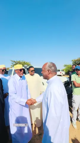 Madaxwyne Hore muse Bixi Abdi oo Gudoomiye Samaale Ka Tacsiyadeeya Aabihii Alle Hawnaxariiste Muxumed Samaale Ducaale oo Maanta Hargiesa ku Geeriyooday#samaalle 