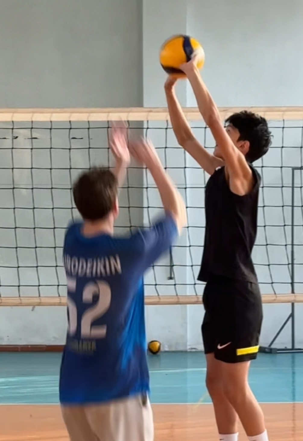 Для заказа пищите в лс  А если хотите играть так же как игроки Бейбарыс то пищите им в лс@beybarys.volleyball.school  #volleyball #bbrs #shopster