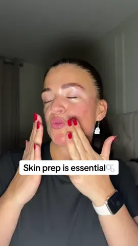 Because every face of make up needs a GREAT base!!❤️ @L'Oréal Paris UK @MaybellineUK @nyxcosmetics_uk @La Roche-Posay @CeraVe UKI @Lancôme @urban decay @Kiehlsuki @Vichy Laboratoires @Matrix  #LorealistarUK #Skincare #Hair #Makeup #lorealistarukglamspell 