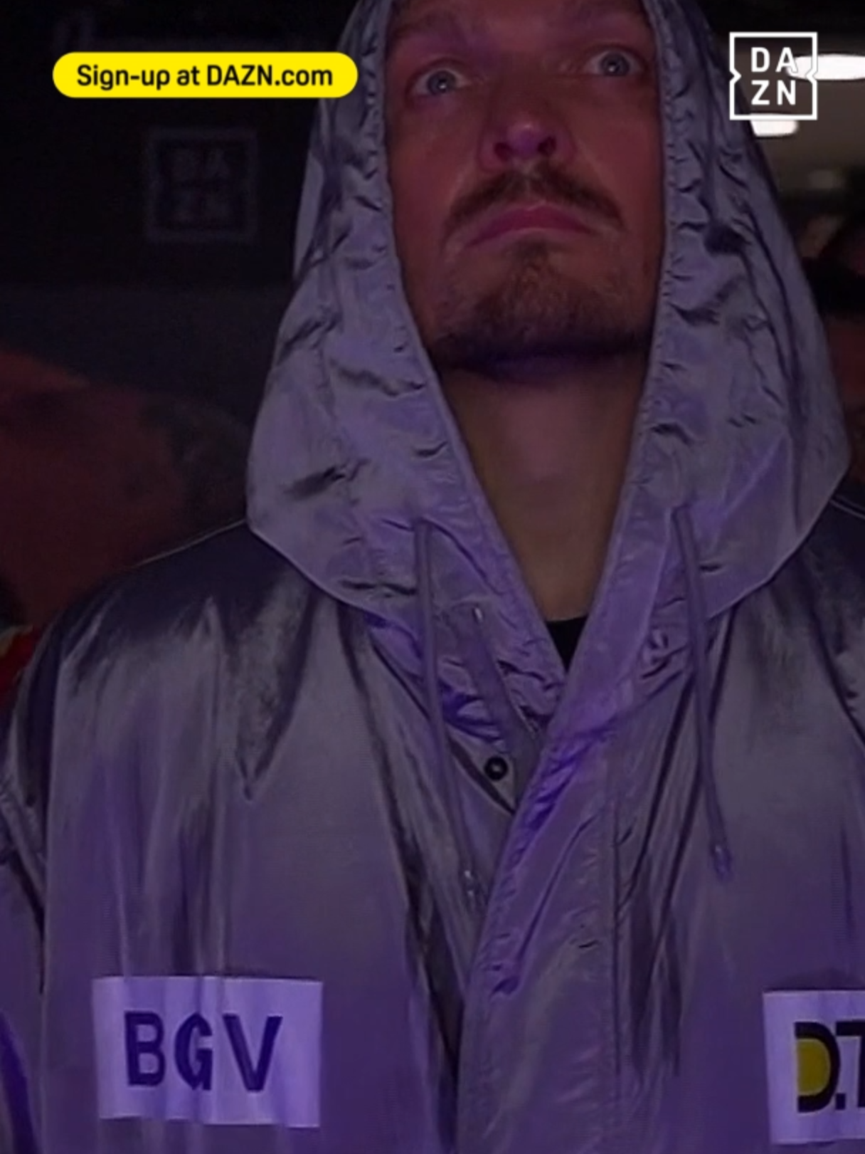 A 𝙗𝙤𝙣𝙚-𝙘𝙝𝙞𝙡𝙡𝙞𝙣𝙜 @oleksandr.usyk ring walk this #Halloween 🥶 #fyp #boxing #dazn #happyhalloween #friday #usyk