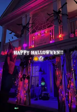 HALLOWEEN IS HERE!! 👻👻 #halloween #halloweenishere #halloweencostume #halloween2025 #spookyseason 