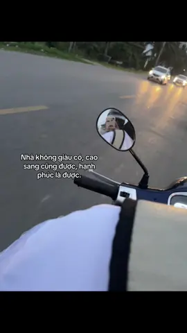 Nghèo mà mình vui có kỷ niệm mà.Giàu suốt ngày cãi vã mệt lắm