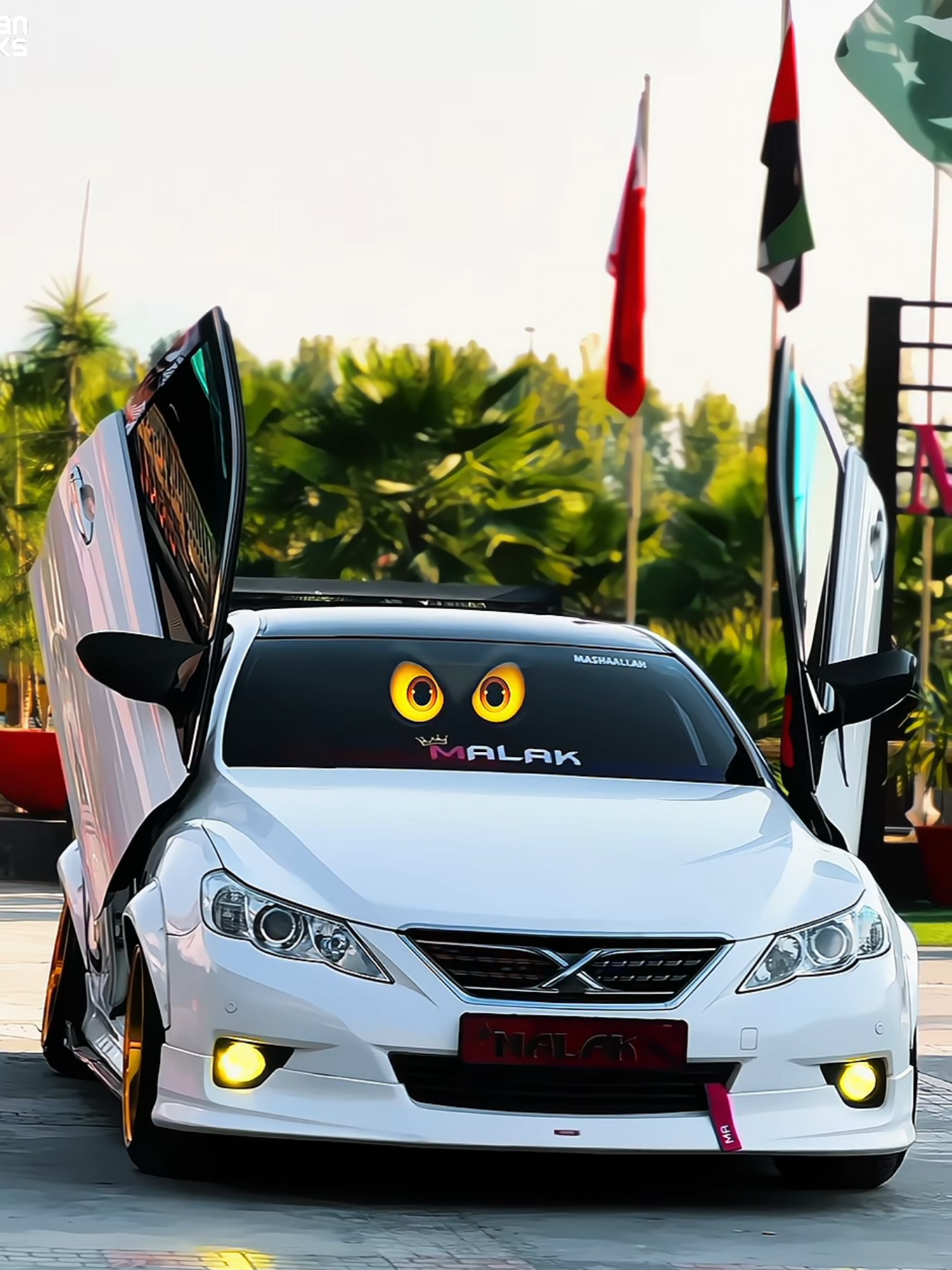 Bahut Hi Khubsurat Hai🤍👻 #armanclicks #modifiedcar #markxlover #markx #carlover  @Malak_01 