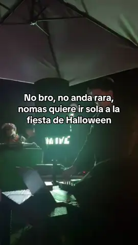 Hoy salgo con mi mejor disfraz: el de adulto responsable… pero solo hasta las 10 pm 🤫🥴🎃 #fyp #humor ##halloween2021#lima #ForYou