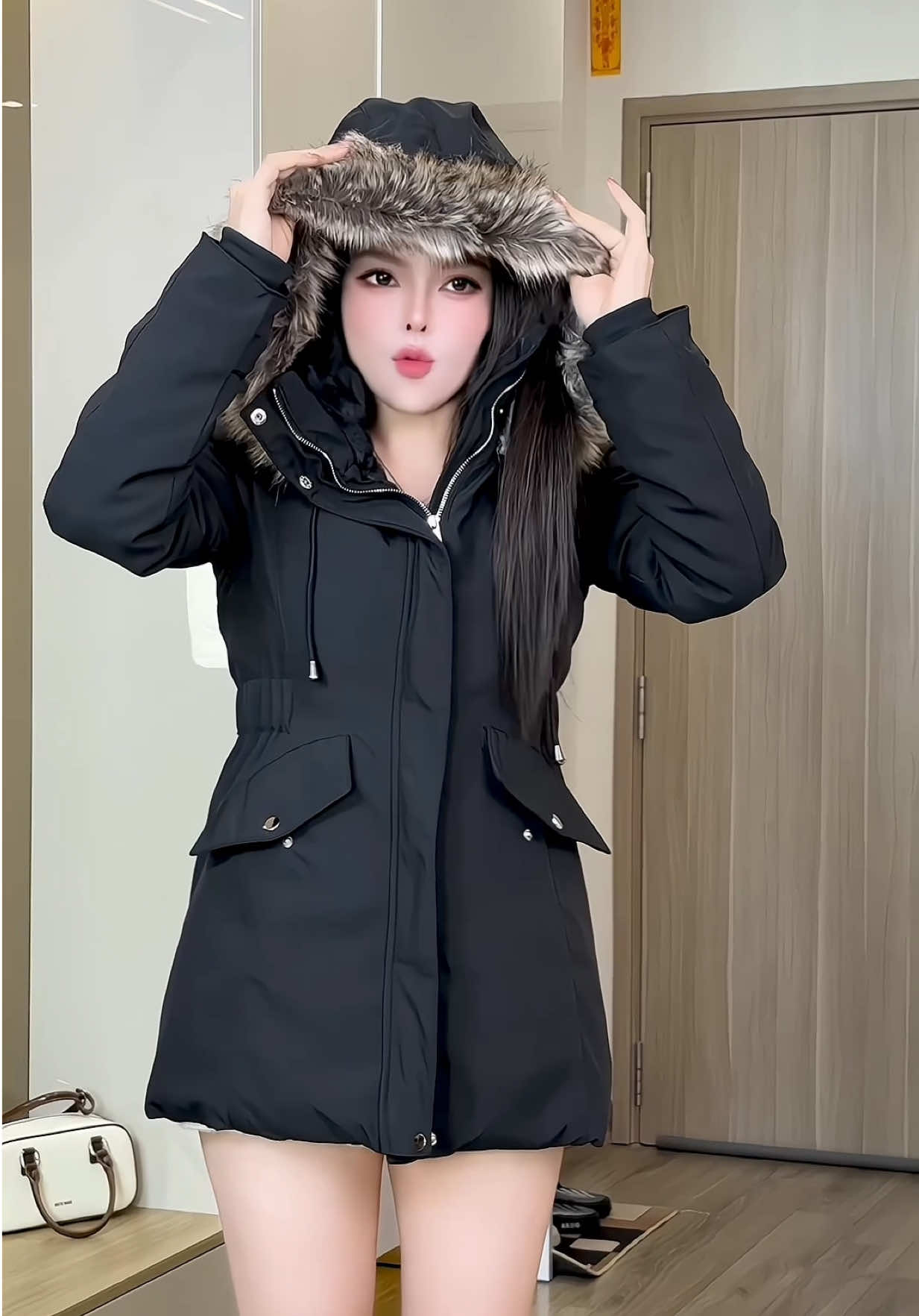 Mặc là mê. Áo khoác parka Guno xuất xịn đẹp xỉu lót lông vừa xinh vừa sang diện thu đông thì còn gì bằng nữa  #aokhoac #aokhoacnu #aoparka #aoparkalotlong #GUNO3tuoi 