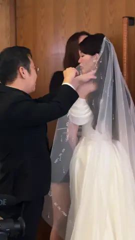 Chế Nguyễn Quỳnh Châu x @CHUNG THANH PHONG Bridal ❤️ Cảm ơn anh @CHUNG THANH PHONG vì đã tạo nên một chiếc váy mà Châu được là chính Châu trong chiếc váy này 💕 #chenguyenquynhchau #tiktokgiaitri 