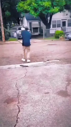 Hiking poles are an excellent companion foroutdoor hiking and camping. They areretractable, sturdy and durable.#outdoor#Hiking #tiktok #goodthing #camping #foryou #fyp #alpenstock#Outdoors#hike#camping #tool#tiktokmademebuyit