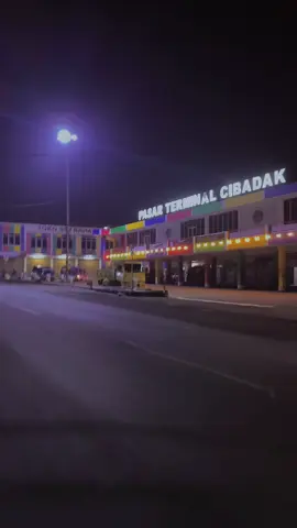 enakeun gini malam di cibadak Sukabumi,tanpa macet🤩 #sukabumistory #vibessukabumi #jalansukabumi #sukabumimalam #cibadaksukabumi 