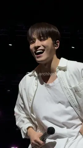 Had to show love to Dino for the hubby aka Wonwoo 🤭 more videos to come bc he was around the whole night 🙂‍↕️ #seventeen #svtcarats #dino #dinosvt 