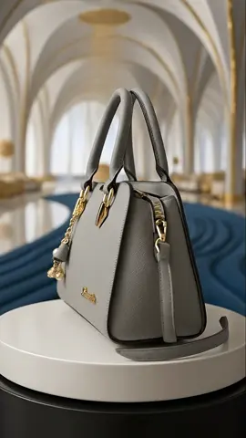 Mix váy hay jeans đều hợp, chỉ cần mang lên là lên mood.” #tuixachnữ  