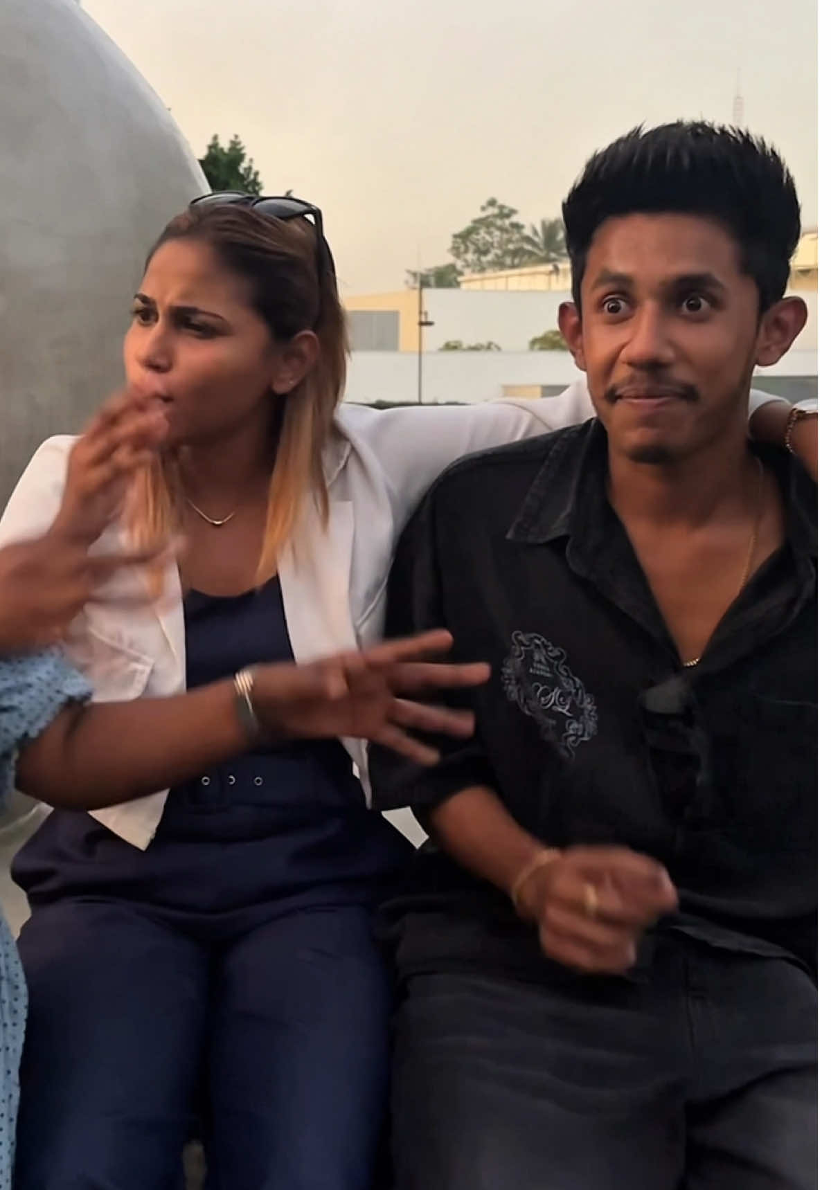 කෙල්ලොන්ගෙ ප්‍රශ්න වලට මැදිහත් වෙන්න එපා ✨😫 @Aruja___AJ @Nymmy🕊️  #fyp #trending #comedy #viral #fypシ゚ 