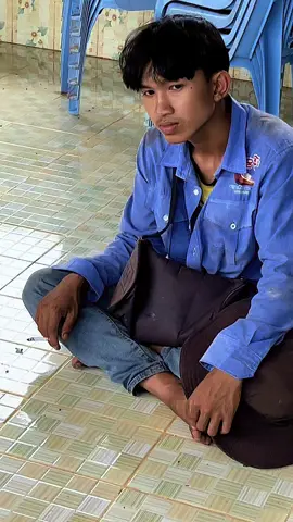 #ဘယ်သူ့ဆီရချေးရမလဲ😅#viwesမတက်မှန်းသိတယ်😥@🥸💦 {Moe Naing Htay} 📷🚀 