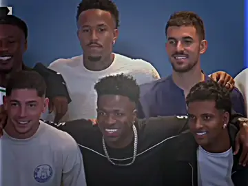 عائله ريال مدريد هنا😃🔥🤍#حسوني_ليفا🍋 #حسوني_ديبروين🍋🍋 #تيم_مصممين_الجوهرة💎 #تيم_day👑🔥 #اسياد_العالم🌏🔥 