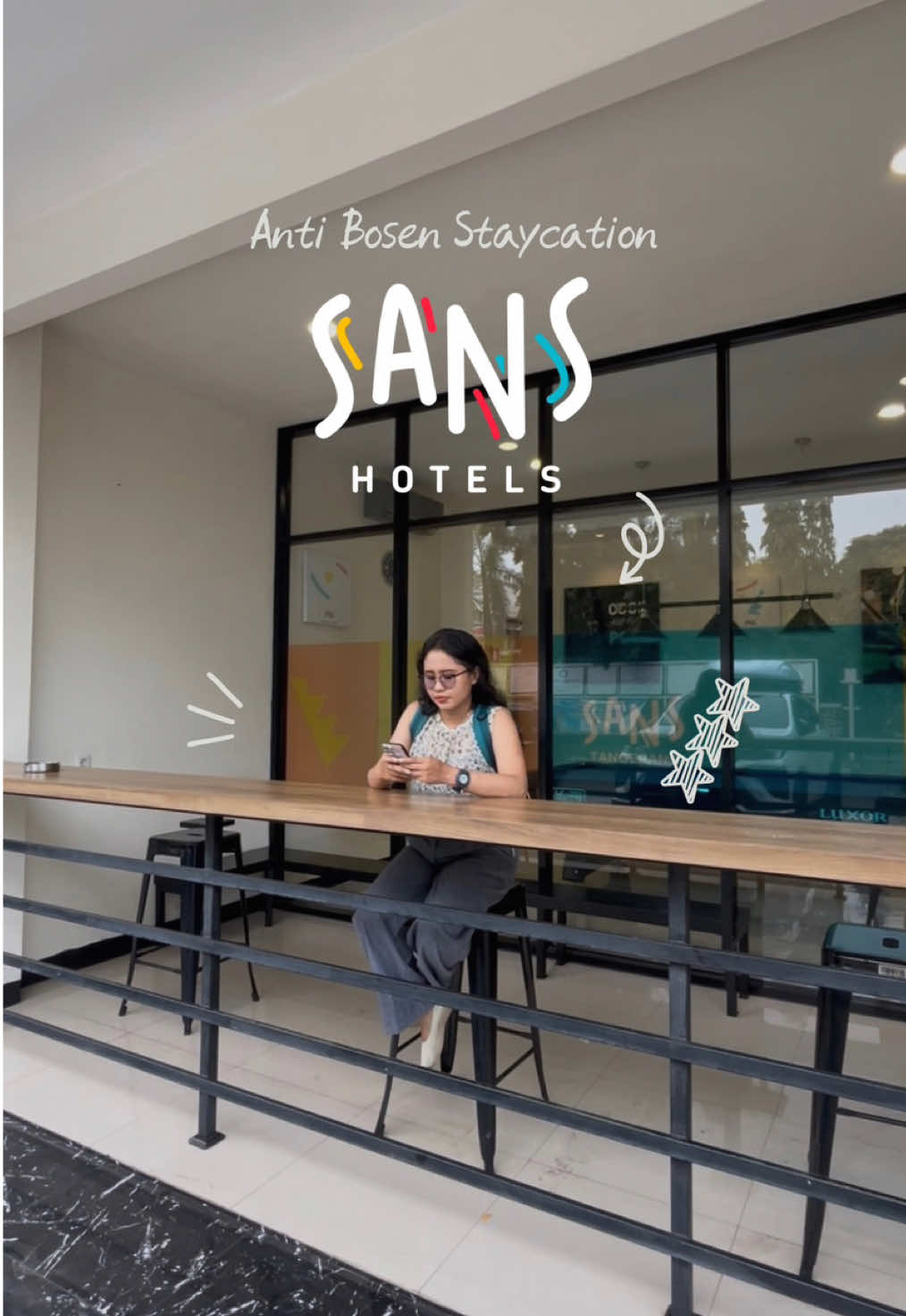 Anti bosen kalo liburan karna bisa staycation dengan harga hemat kalau booking lewat aplikasi RedDoorz🫶 #RedTRavelers #BerkeSANS #penginapantangerang #exploretangerang #tangerang 