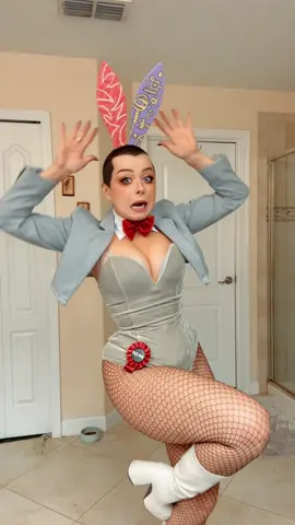 Pee Wee’s Playboy! •••••••••••••••••• . . . . . . #peewee #playboy #halloweencostume #halloweenmakeup #costumeideas 