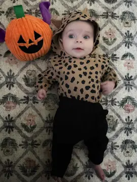 Happy first Halloween Evelyn! 🎃👻💀
