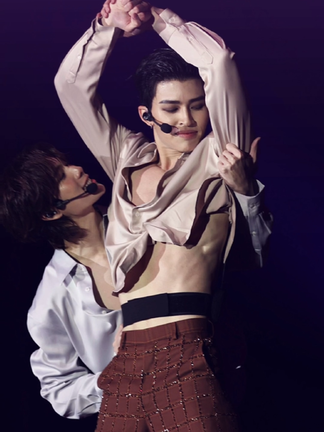 warga!! grebek aja mereka🫵 #pondphuwin #ppnaravit #phuwintang 