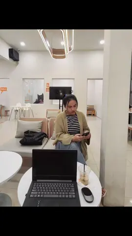 jika hari mu berat, yawis podo 😵‍💫