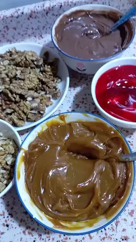 صورتلكم حشوات الكيك بتاعي 😋😊