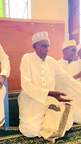 Aabe Sheekh #axmadiya #digri