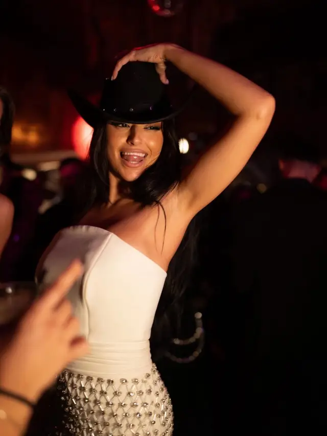 Se armó un fiestaso en Madrid!! 🥳 @maarta_diaz @Gabriel Guevara @Mar Lucas @JaviHoyos #gabrielguevara #martadiazedits #martadiaz 